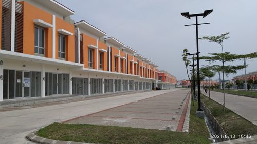 foto gerbang perumahan RUKO GREEN COVE (CITRA MAJA RAYA)
