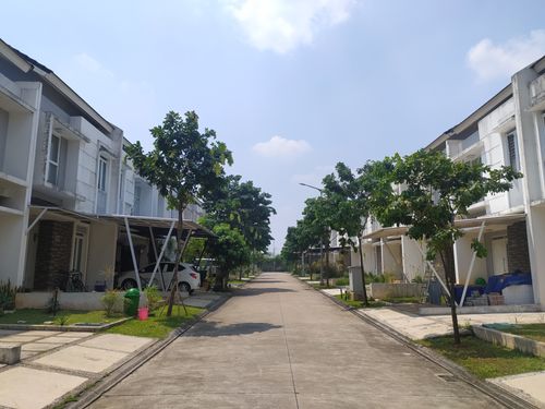 foto posisi tengah perumahan SERPONG NATURA CITY