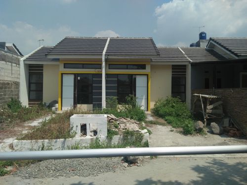foto contoh rumah perumahan TAMAN KRAKATAU - WARINGINKURUNG