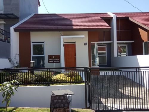 foto tampak rumah tipe 50/120 perumahan PURI MELIA GARDEN