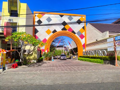 foto gerbang perumahan GKB CENTRO 127