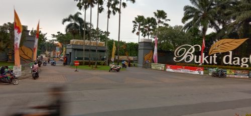 foto gerbang perumahan BUKIT DAGO