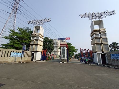 foto gerbang perumahan Vittoria Residence