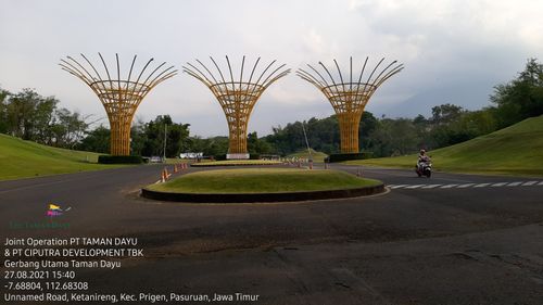 foto gerbang perumahan THE TAMAN DAYU