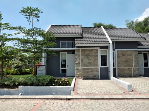 foto tampak rumah tipe 36/144 perumahan Bukit Mentari Brayu