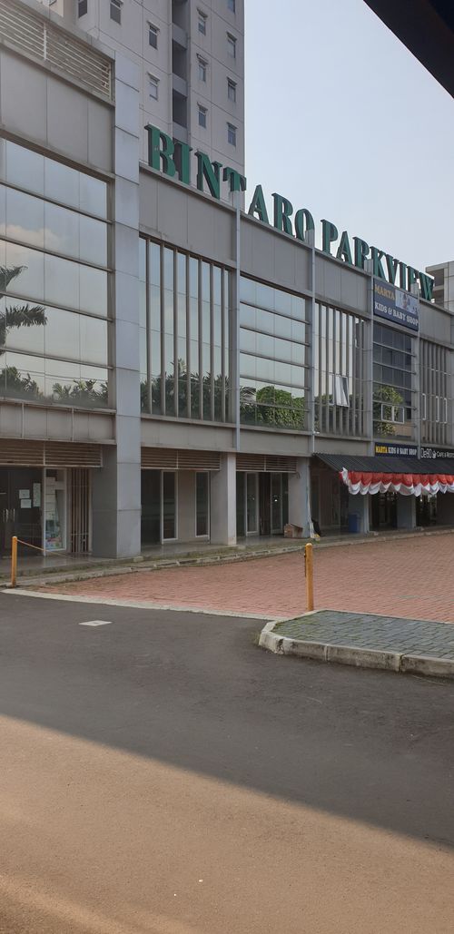 foto posisi tengah perumahan BINTARO PARKVIEW