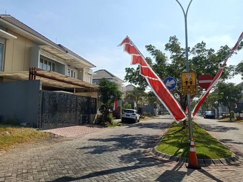 foto posisi tengah perumahan Valencia Terrace