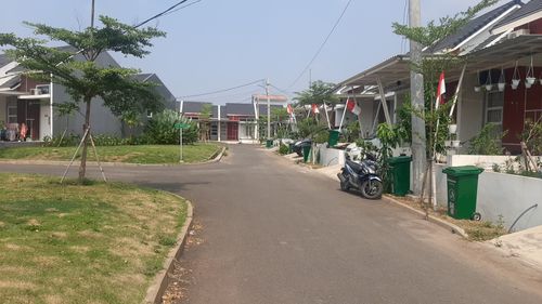 foto posisi tengah perumahan METLAND CIBITUNG - CLUSTER IRIS