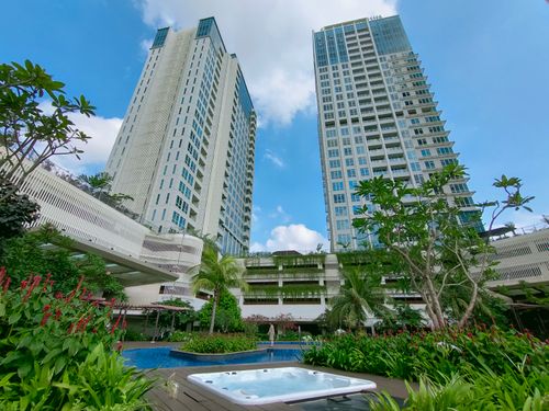 foto contoh rumah perumahan The Kensington Royal Suites