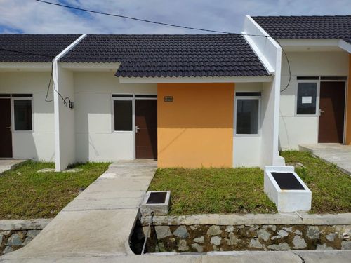 foto tampak rumah tipe NUSA INDAH C perumahan CITRA MAJA RAYA