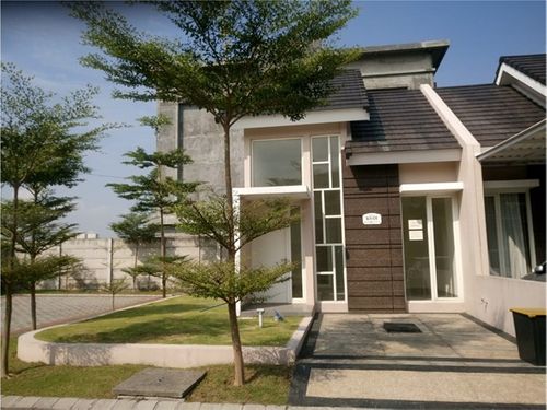 foto tampak rumah tipe ARSANTA HOOK perumahan PURI SAFIRA REGENCY