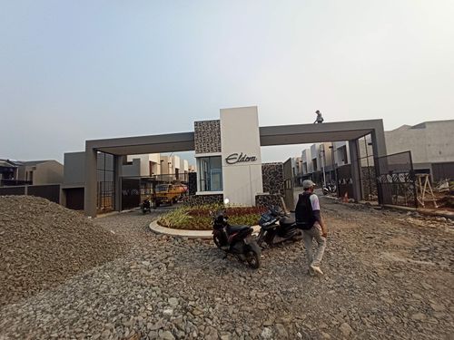 foto gerbang perumahan CLUSTER ELDORA, SUVARNA SUTERA