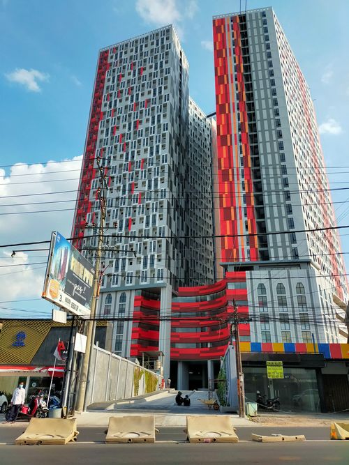 foto gerbang perumahan The Alton