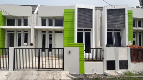 foto tampak rumah tipe 44 RUSSELIA SDT perumahan REGENSI MELATI MAS 2