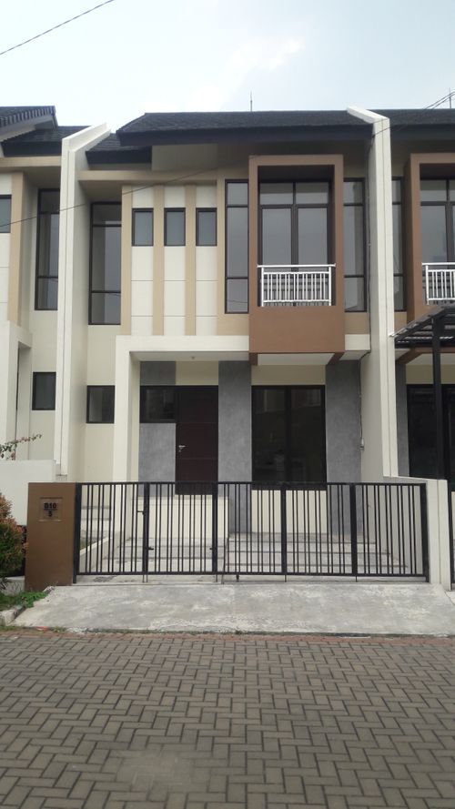 foto tampak rumah tipe 64 PINUS perumahan REGENSI MELATI MAS 1