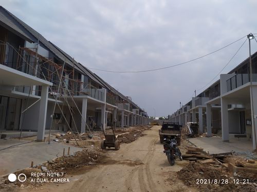 foto contoh rumah perumahan Wisteria
