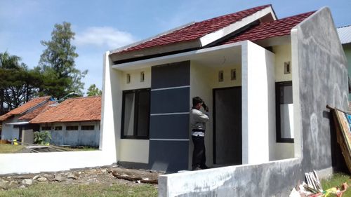 foto tampak rumah tipe 30/60 perumahan TRIEHANS VILLAGE TANJUNG