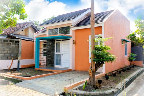 foto tampak rumah tipe 40 perumahan Buana Ciwastra Residence