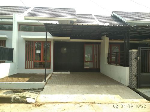 foto tampak rumah tipe 54 perumahan GRAHA KENCANA BATUJAJAR