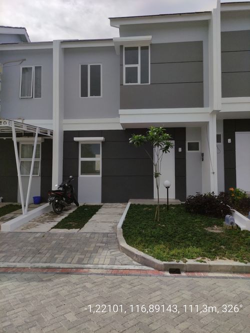 foto tampak rumah tipe 47 perumahan Grand City Balikpapan Cluster Hayfield
