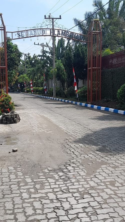 foto gerbang perumahan KOMPLEKS SETIA BUDI FLAMBOYAN