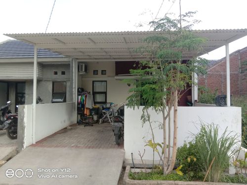 foto tampak rumah tipe 38/108 perumahan TAMAN KOPO KATAPANG