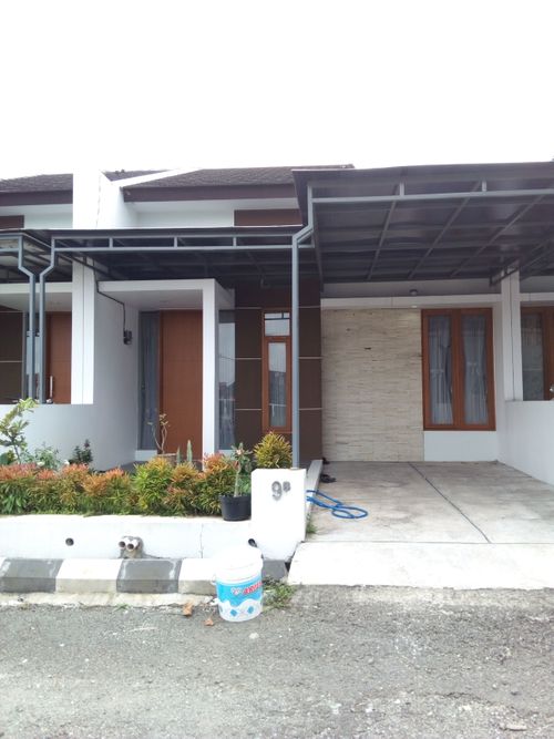 foto tampak rumah tipe 45/90 perumahan PERUMAHAN MENARA LASWI