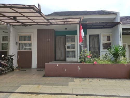 foto tampak rumah tipe 56 perumahan Serpong Green Park 2