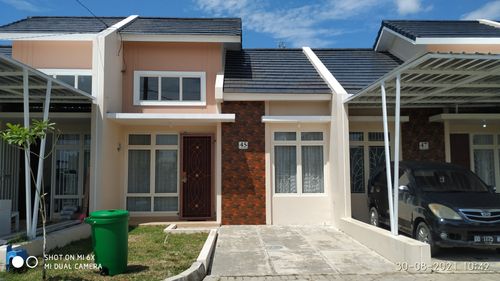 foto tampak rumah tipe Jade perumahan Mutiara Gading 2