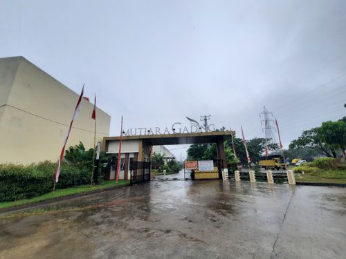 foto gerbang perumahan PAGODAM - MUTIARA GADING 1