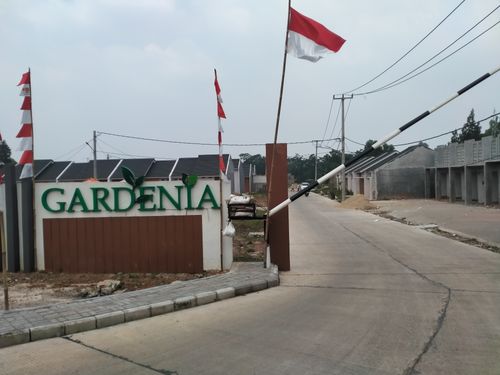 foto gerbang perumahan Gardenia Cileungsi Blok F