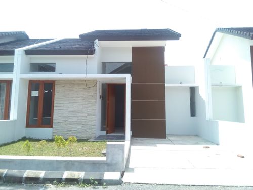 foto tampak rumah tipe 45B/96 perumahan PERUMAHAN MENARA LASWI