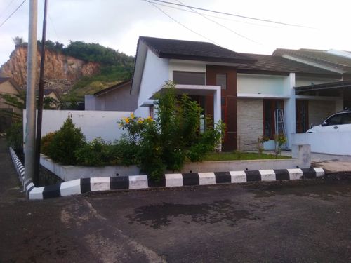 foto tampak rumah tipe 45HOOK/180 perumahan PERUMAHAN MENARA LASWI