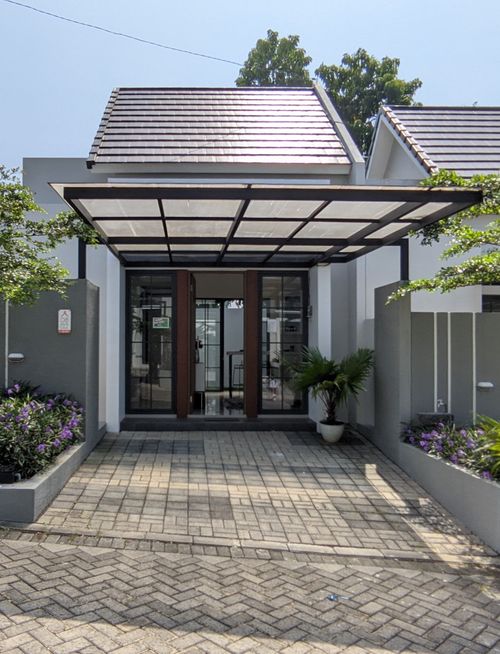 foto tampak rumah tipe Sakura perumahan GRIANAN AGUNG