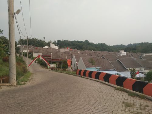 foto posisi tengah perumahan CIBENTANG INDAH RESIDENCE
