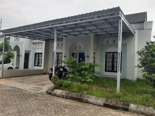 foto posisi tengah perumahan SAPPHIRE MADINA