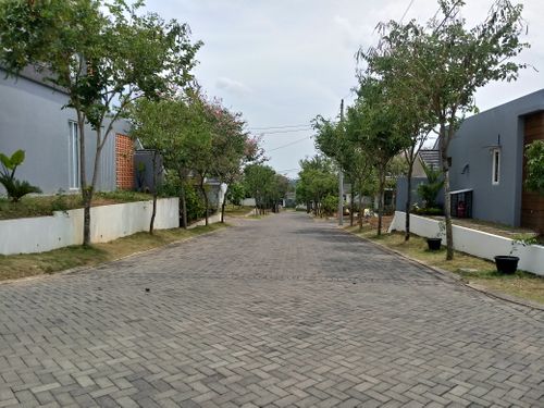 foto posisi tengah perumahan BSB Village Aurora Terrace