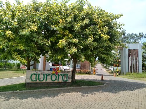 foto gerbang perumahan BSB Village Aurora Terrace