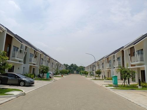 foto posisi tengah perumahan Summarecon Emerald Karawang - Cluster Elora