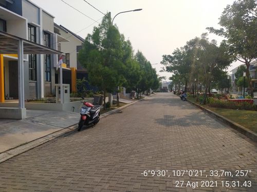 foto posisi tengah perumahan CLUSTER CENDANA GREEN ARA KHI