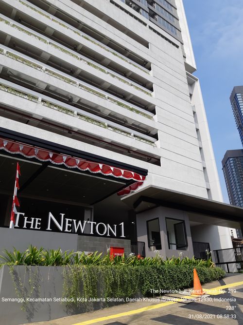 foto gerbang perumahan THE NEWTON