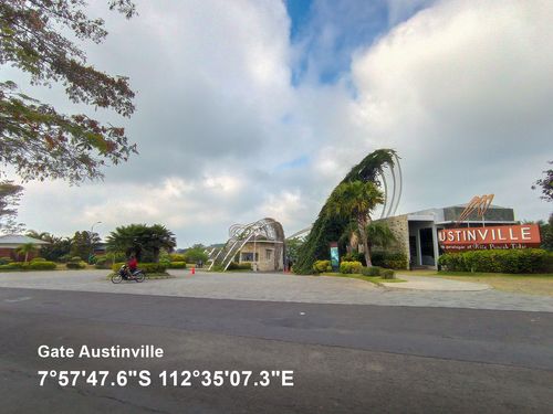 foto gerbang perumahan Perum AUSTINVILLE