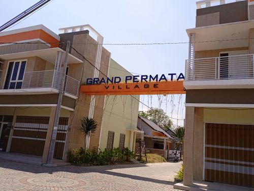 foto gerbang perumahan Grand Permata Village