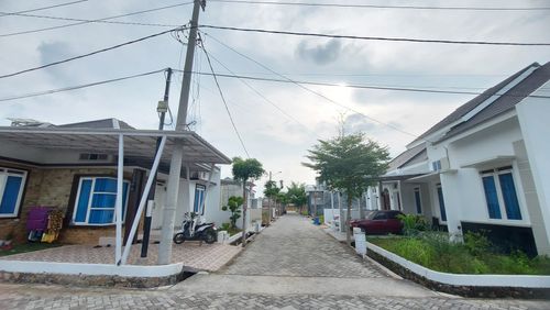 foto posisi tengah perumahan Indah Sejahtera Golf Residence