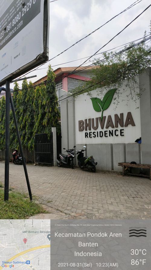 foto gerbang perumahan Bhuvana Residence