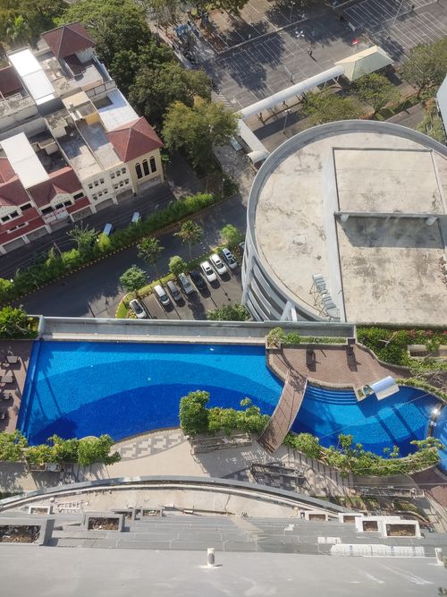foto gerbang perumahan LA VIZ