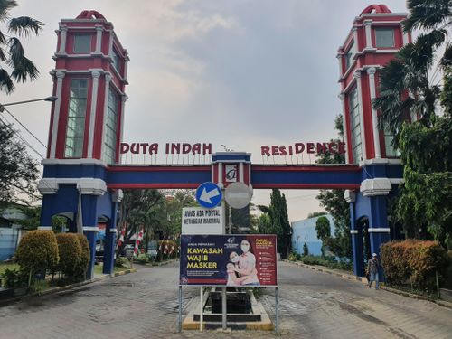 foto gerbang perumahan Duta Indah Residence - Rukan Emerald