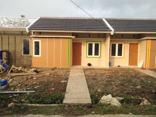 foto tampak rumah tipe 21/69 perumahan Gading Tutuka residence