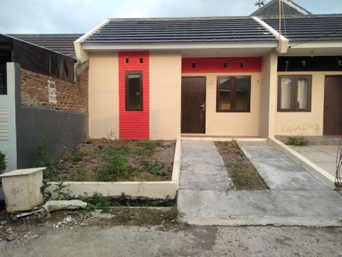 foto tampak rumah tipe 27/69 perumahan Gading Tutuka residence