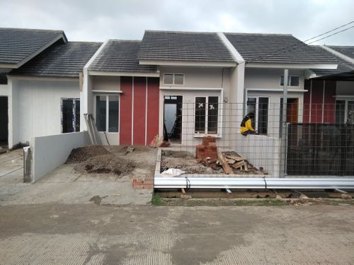 foto tampak rumah tipe 36/90 perumahan Gading Tutuka residence